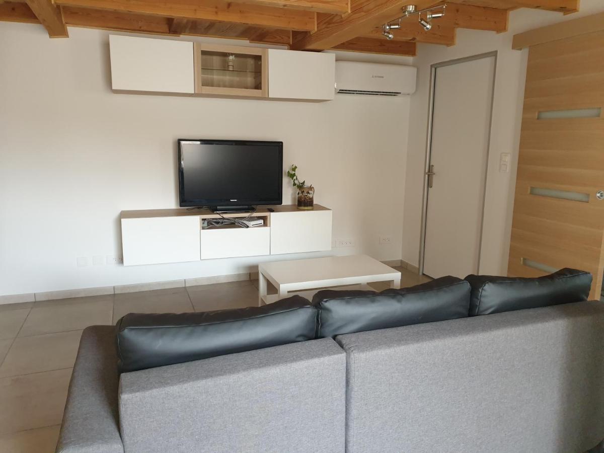 Petite Maison Meublee Entre Avignon Et Carpentras Morieres-les-Avignon Luaran gambar