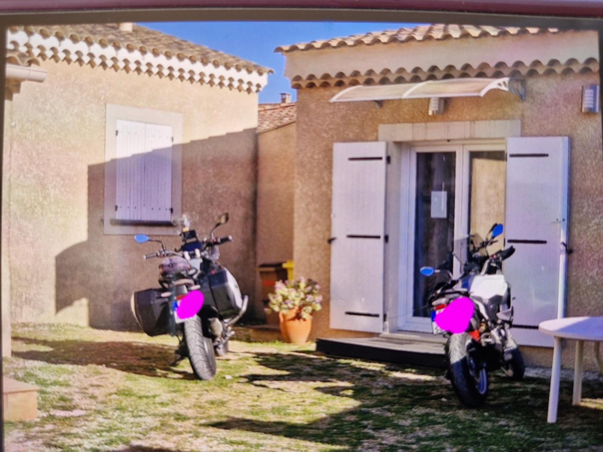 Petite Maison Meublee Entre Avignon Et Carpentras Morieres-les-Avignon Luaran gambar